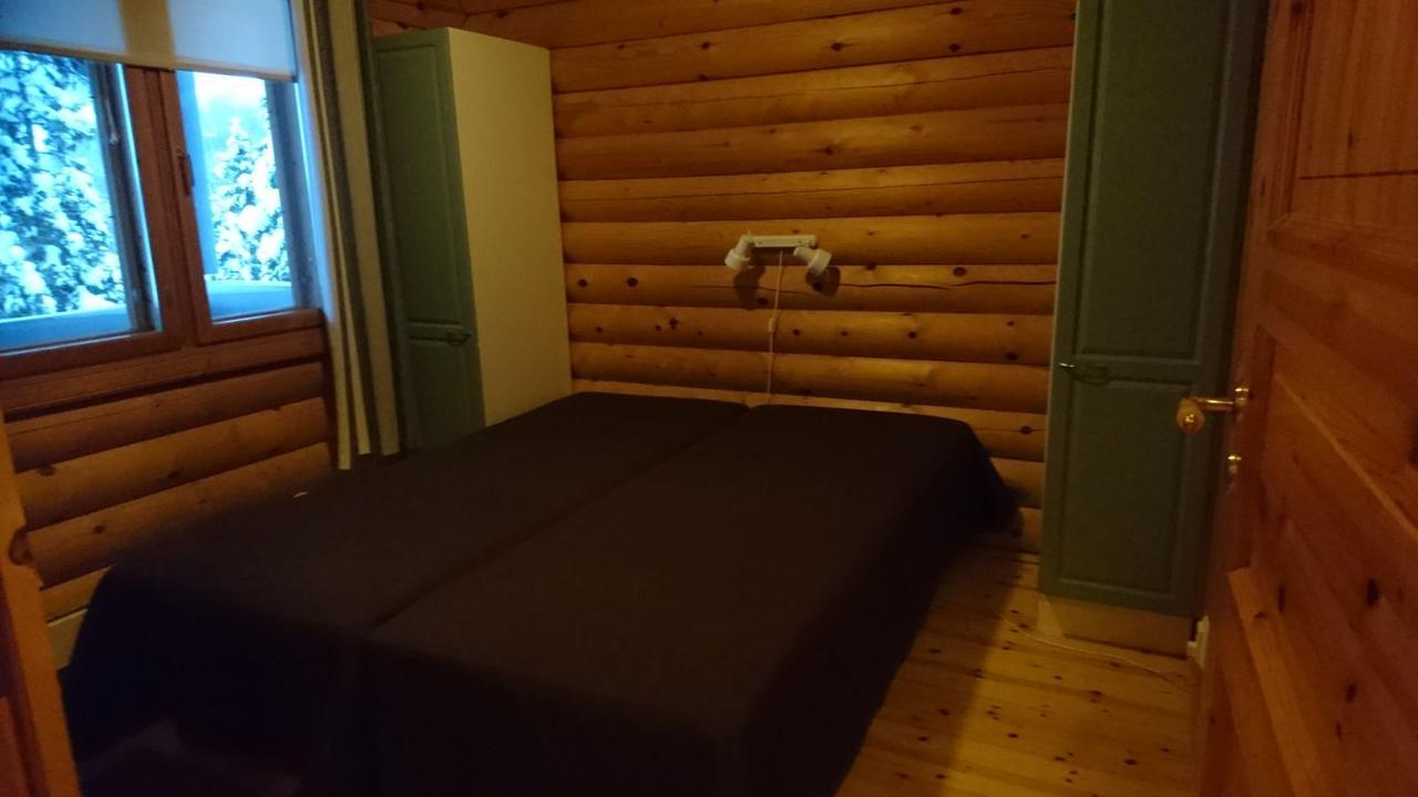 Paljakka Moekit Kotila